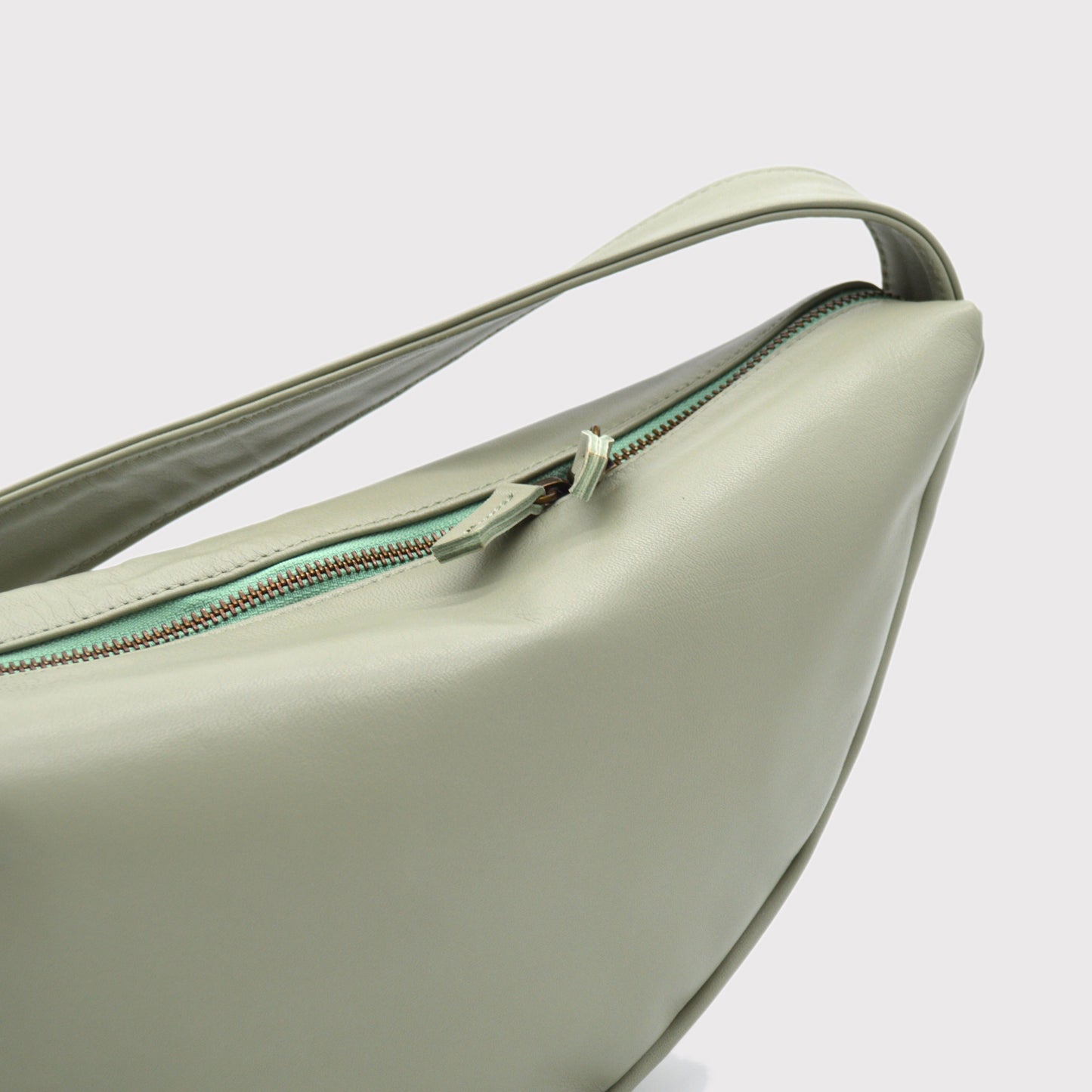Barcaccia M // handbag - shoulderbag