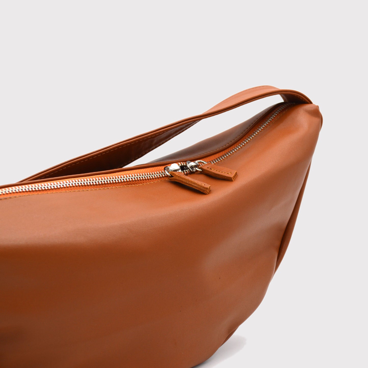 BARCACCIA // Soft leather bag