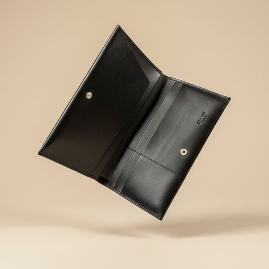 ADRIANO // Travel wallet