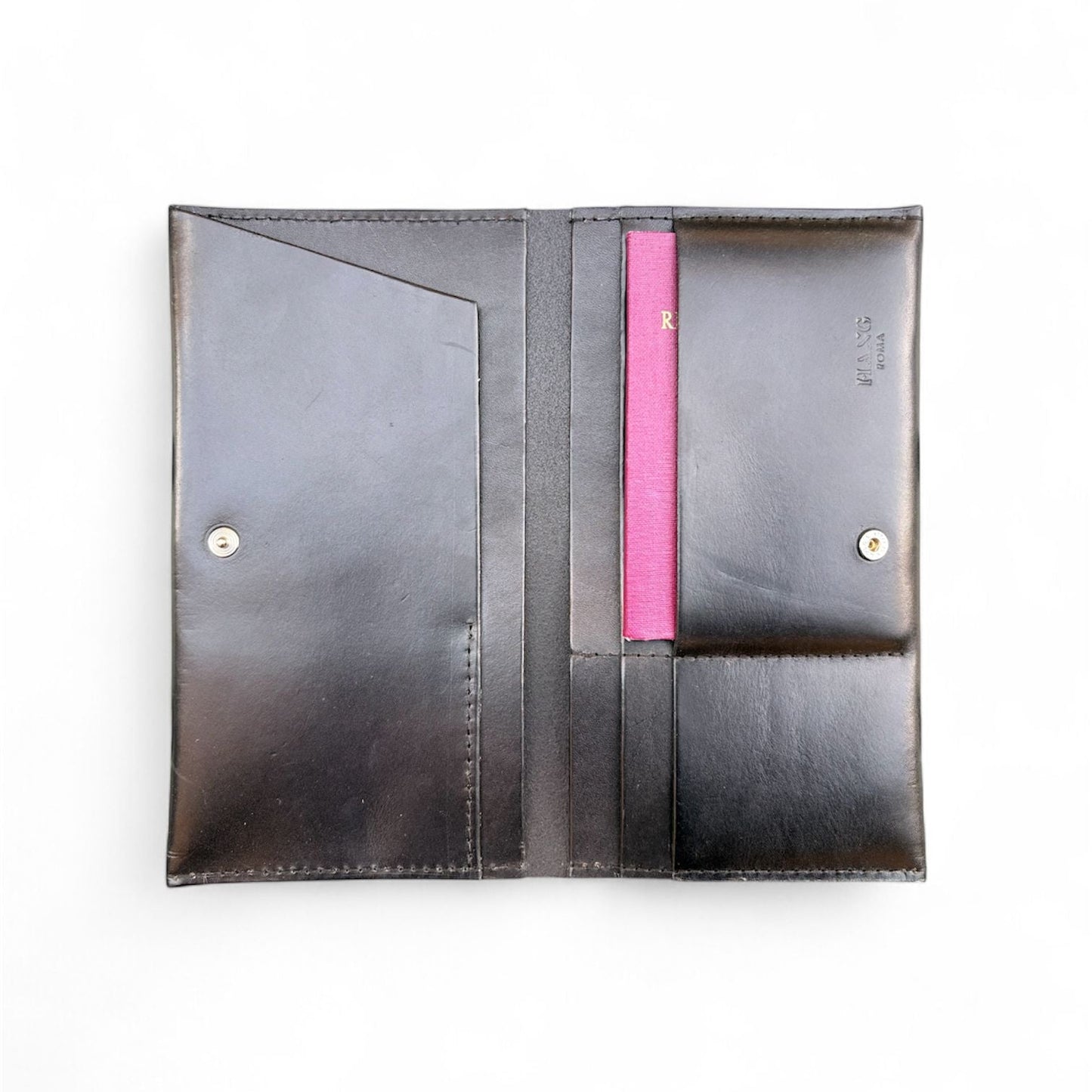 ADRIANO // Travel wallet